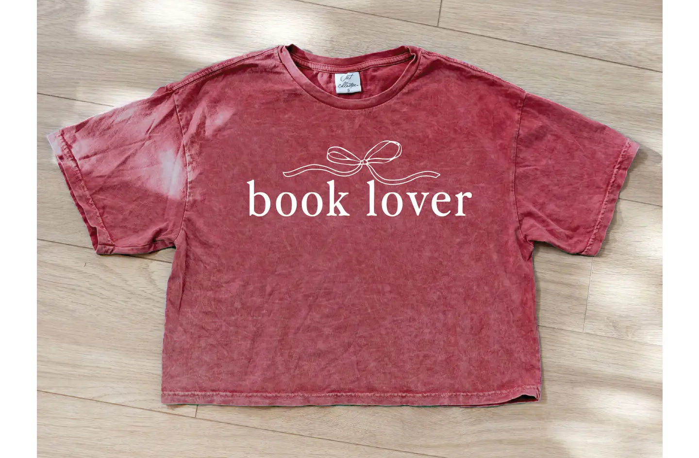 Book Lover Mineral Wash Crop
