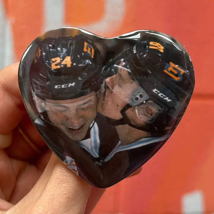 Kisses Heated Rivalry Pin