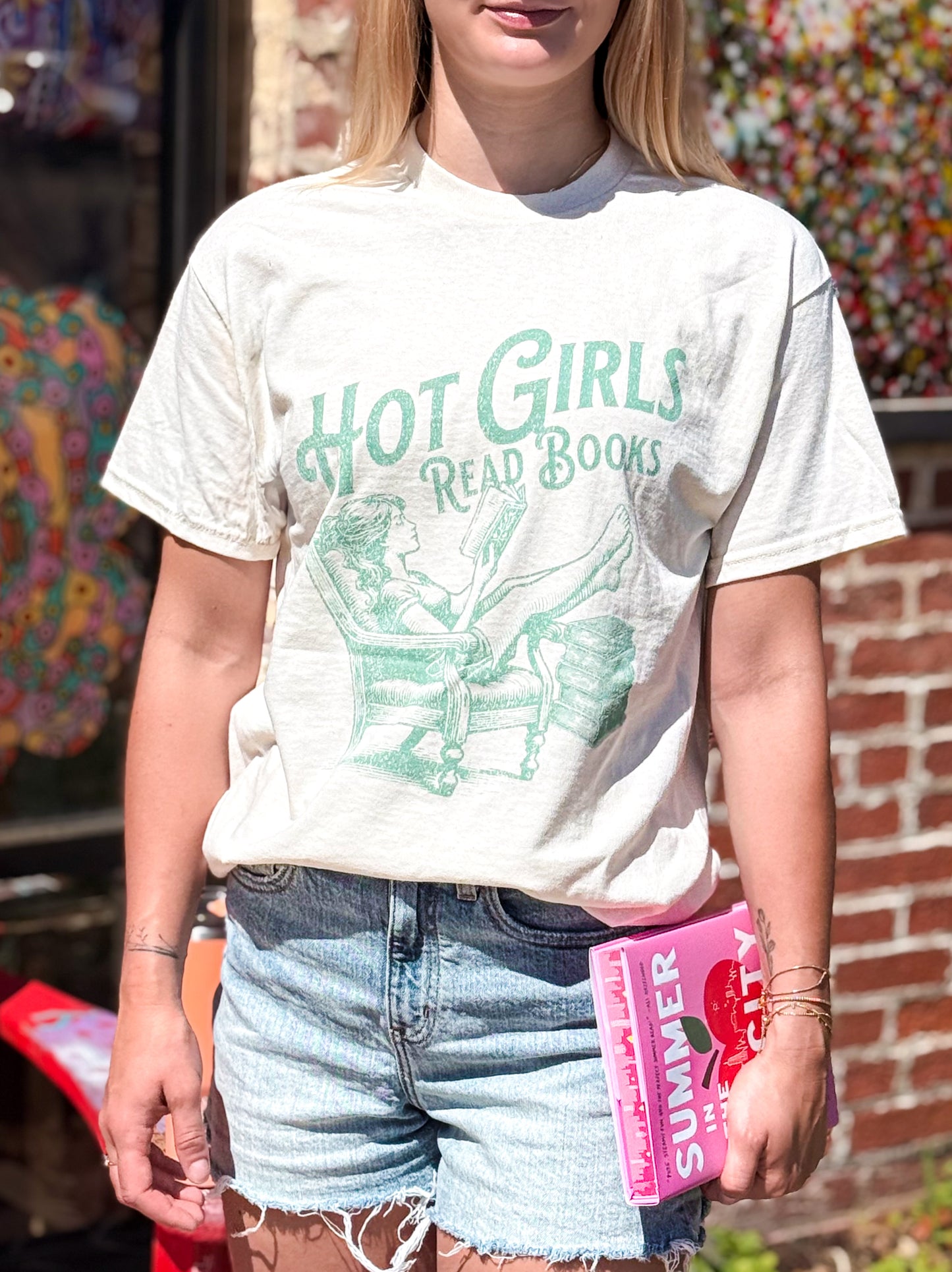 "Hot Girls Read Books" T-Shirt